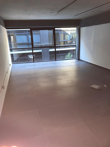 Venta Oficina Comercial - Ituzaingo