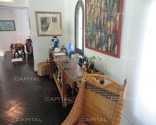 Casa De Cinco Dormitorios En Suite - Punta Del Este- Ref: 25035