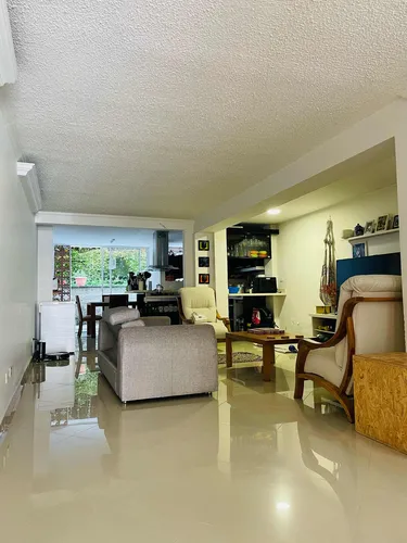 Vendo Casa Unifamiliar En Envigado, Doble Parqueadero.