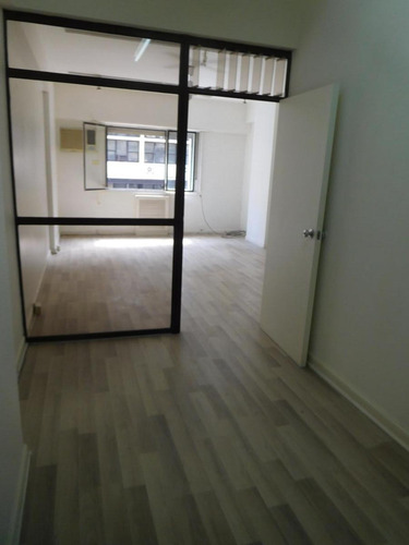 Imagen 6 de 17 de Centro Monoambiente Al Frente De 34 M2, Apto Vivienda O Profesional, Muy Luminoso