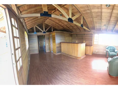 Vendo Lote Con Chalet Y 9 Caballerizas