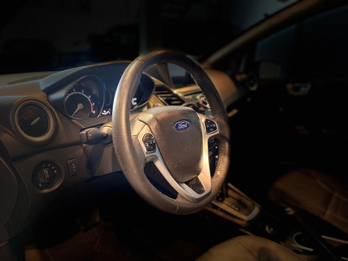 Imagen 12 de 14 de Ford Fiesta Kinetic 1.6 Titanium Powershift Vehiculosdeloest