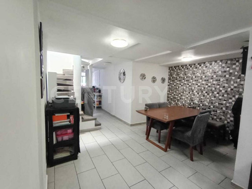 Casa En Venta En Lomas Lindas, Atizapán De Zaragoza, Edo. México