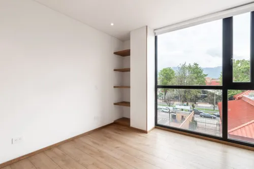 Apartamento En Venta En Chicó Navarra. Cod V10046