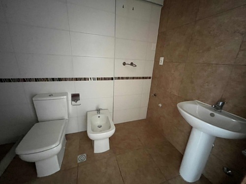 Vendo Apartamento 2 Dormitorios 2 Baños Garage En Centro