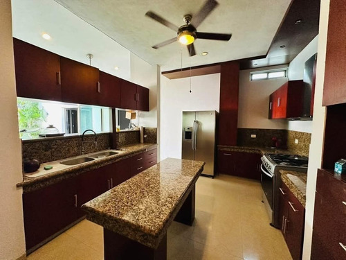 Casa En Venta Ubicada En Montebello Merida