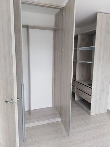 Imagen 18 de 23 de Apartamento En Arriendo Las Aguas 90-64580