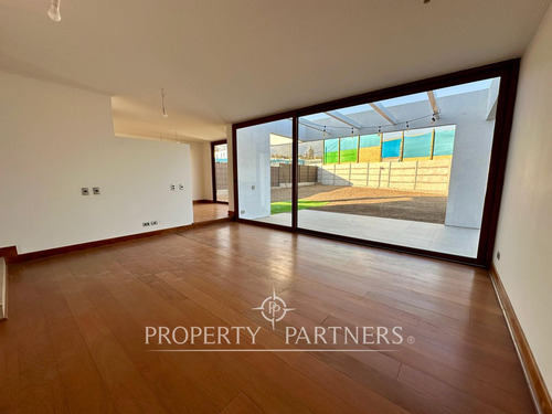Casa Mediterránea En Condominio Recién Entregada A...