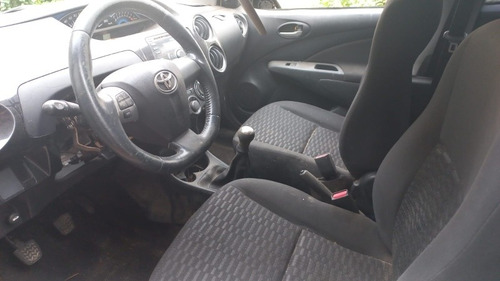 Imagen 5 de 11 de Toyota Etios Xls