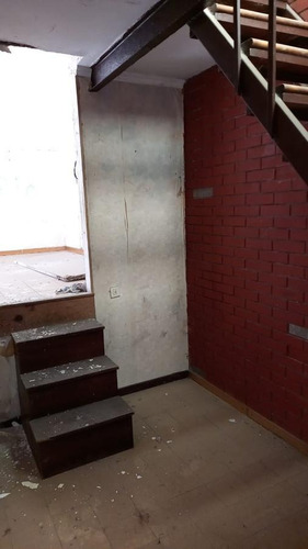 Imagen 7 de 30 de Venta De Casa De 3 Niveles Con Terraza Y Patio En Caballito