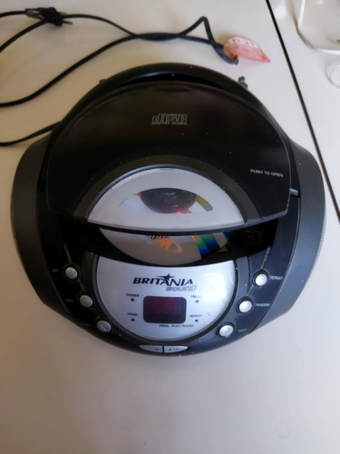 Britânia Rádio Am/fm E Toca Cd (defeito) Bolinha Antigo. Ler (Usado)