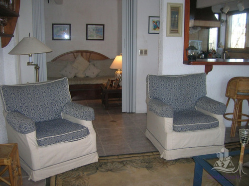 Casa En Brava, 3 Dormitorios *- Ref: 28750
