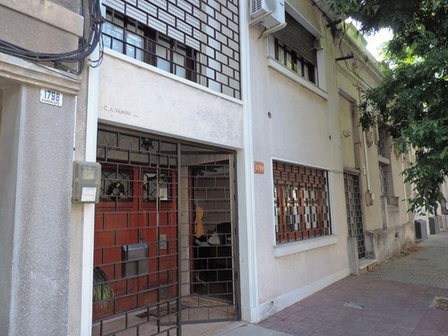 Excelente Casa, 3 Dorm., 2 Baños, Patio Con Parrillero, Garage !!