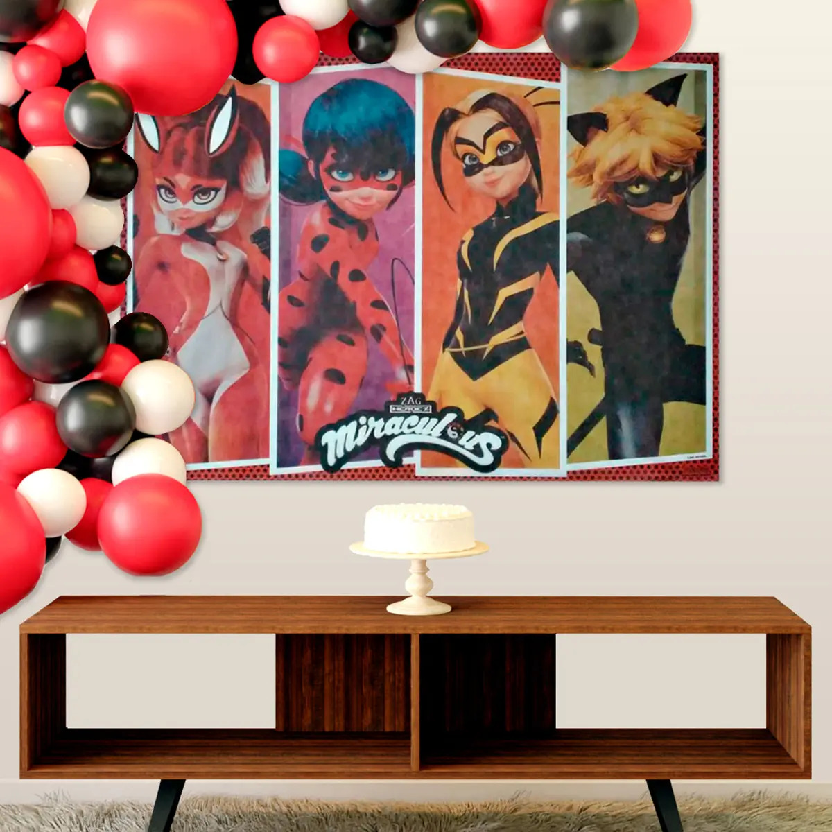 Painel Tnt 1x1,40m Decoração Festa Ladybug