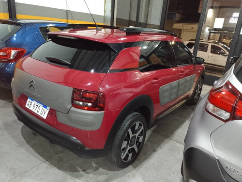Imagen 15 de 24 de Citroën C4 Cactus 2017 1.2 Puretech 110 At6 S&s Shine