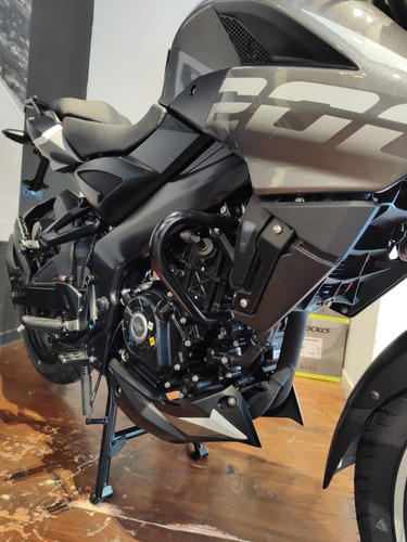 Bajaj Rouser Ns 200