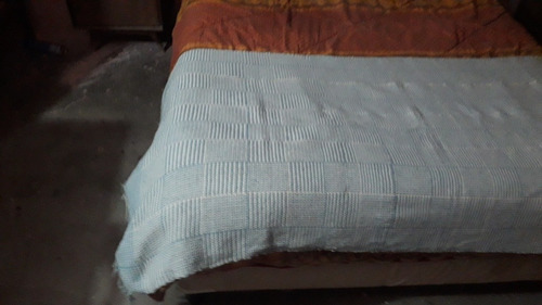 Cubre Piez Cama De 2plaza Lana Y Hilo 2.25m De Largo Y 90c