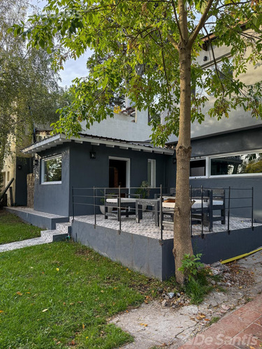 Casa En Bosque Peralta Ramos