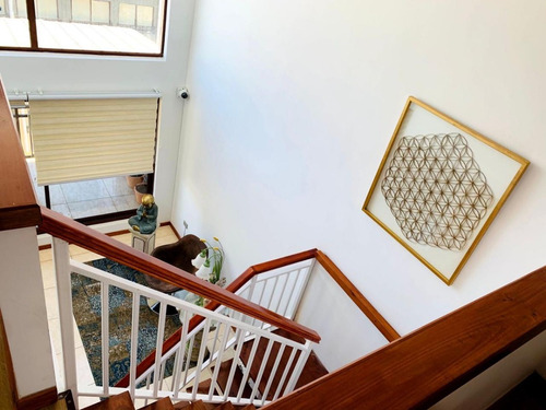Amplio Dúplex Uso Comercial O Habitación 3d + 3b + 1 Estc