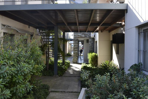 Imagen 3 de 25 de Triplex En Complejo Cerrado - Bella Vista