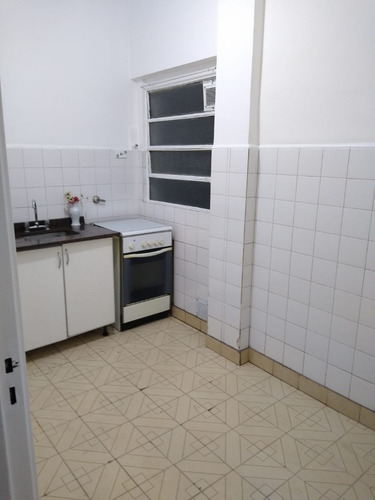 Imagen 22 de 29 de 3 Ambientes Oportunidad Sobre Av Alberdi Al 5900 En Pleno Centro Comercial Tomo Propiedad De Menor Valor En Caba En Parte De Pago. Sin Comisión Inmobiliaria. Primer Piso. Impecable. Bajas Expensas .