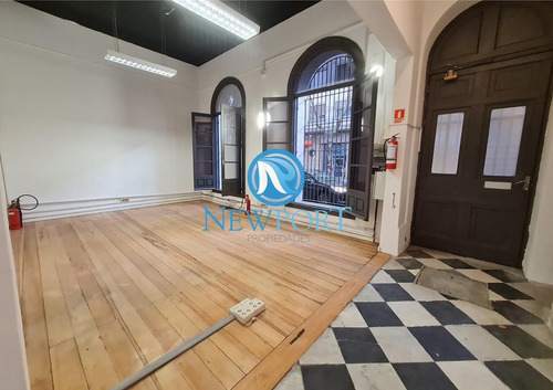 Imagen 3 de 14 de Casa Reciclada En Alquiler 9 Oficinas Independientes, 6 Baños, Sin Gastos Comunes!