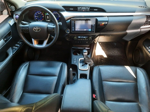 Imagen 2 de 12 de Toyota Hilux 2.8 Srx 4x4 Automatica 45.000kms Permuto