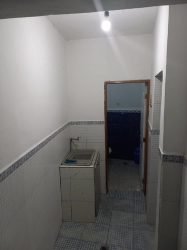 Imagen 10 de 14 de Casa De Dos Niveles Remodelada En Casco Central De Carrizal