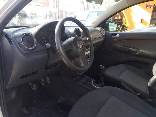 Imagen 5 de 15 de Volkswagen Voyage 1.6 Gnc 5ta