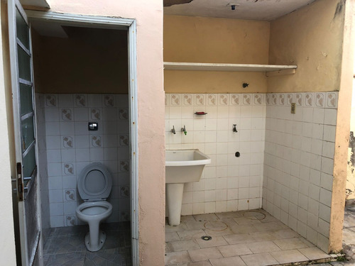 Excelente Casa Com Edícula De Dois Andares Nos Fundos