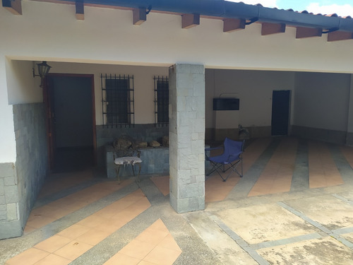 Imagen 2 de 18 de Casa En El Peñon