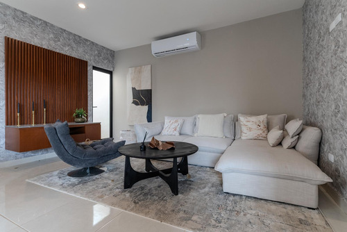 Casa En Venta Merida, Privada Aldoria Conkal, Una Planta, Julio 2025.