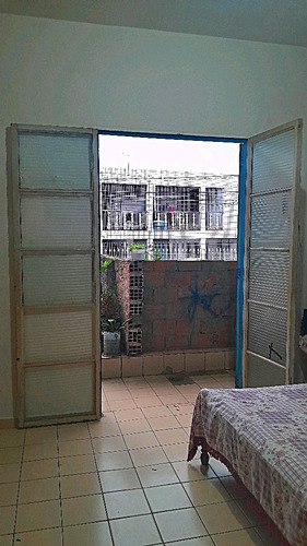 Sobrado Com Casa Nos Fundos E Um Ponto Residencial Do Lado