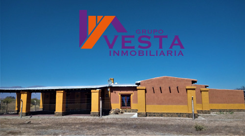 San Carlos De Cafayate-casona + 4 Cabañas En Venta- Cafayate