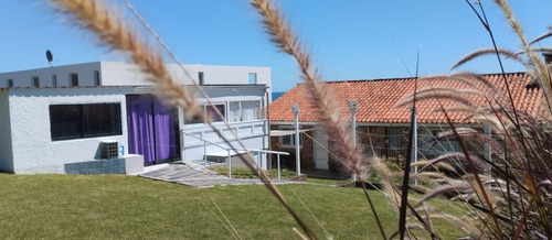 Casa Espectacular Frente Al Mar 4 Dormitorios 2 Baños Wi Fi Piscina ( Techada 40mt2)con Hidromasaje