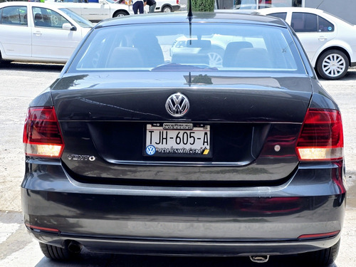 Volkswagen Vento 1.6 Starline At