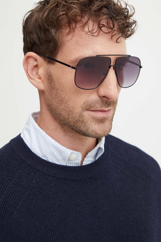 Lentes De Sol Guess Para Caballero Modelo Gf0239-02b De 61mm Lente Gris Degradado con Protección UV