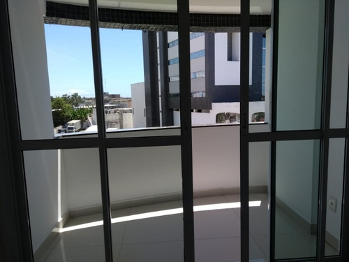 Imagem 2 de 14 de Apartamento - Ap00018 - 33280582