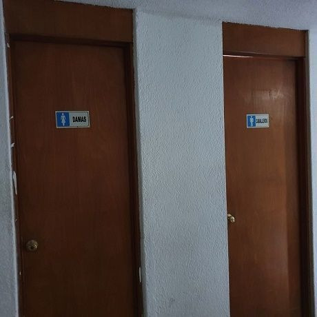 Imagen 6 de 9 de Edificio Comercial En 3 Niveles, Ubicado A 1 Cuadra De Calza