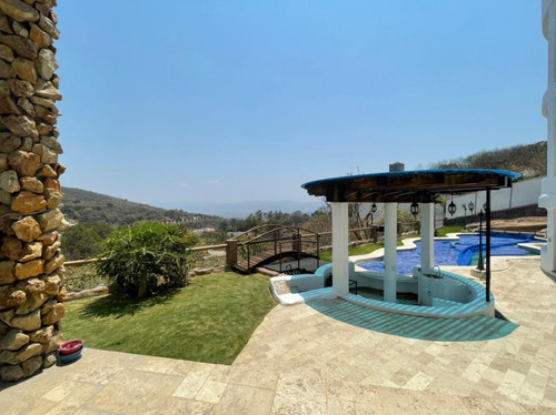 Renta Casa Santorini Con Vistas Expectaculares En 4 Habitaciones Con Baño De Un Stilo Único En Su Tipo, Alberca Climatizada Y Jardín Bonito. Todos Los Servicios En Fracc Rancho San Diego Ixtapal Sal