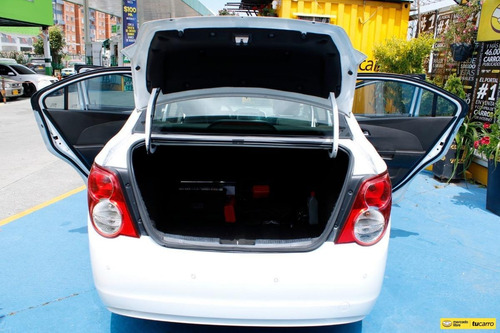 Imagen 11 de 25 de Chevrolet Sonic