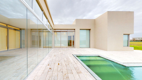 Casa En Venta Haras Del Sur Iii 3 Dorm. Y Pileta