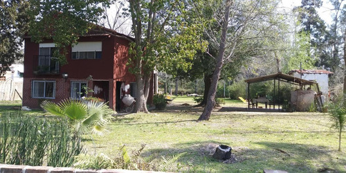 Casa En Venta - 3 Dormitorios 1 Baño - 2.322mts2 - Primera Sección, Escobar
