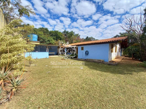 Imagem 8 de 14 de 2.000 M², 03 Dormitórios, Churrasqueira E Piscina !!