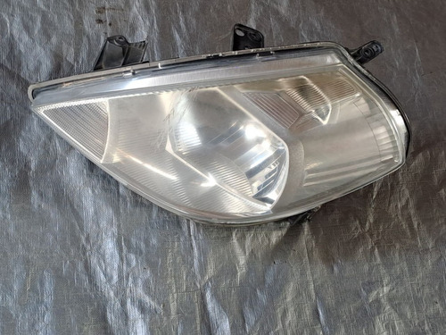 Faro Izquierdo Nissan Tiida 2014