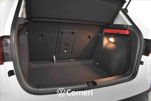 Imagem 14 de 15 de Taos 1.4 250 Tsi Total Flex Confortline Automático
