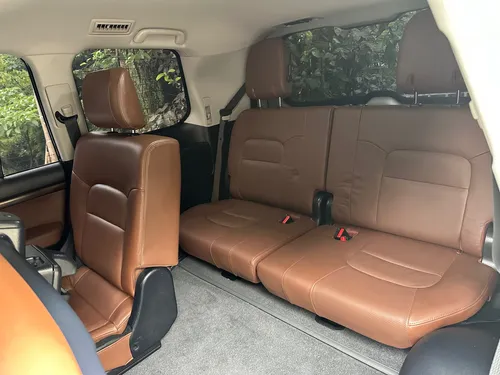 Toyota Land Cruiser SAHARA VXR LC200 DIESEL