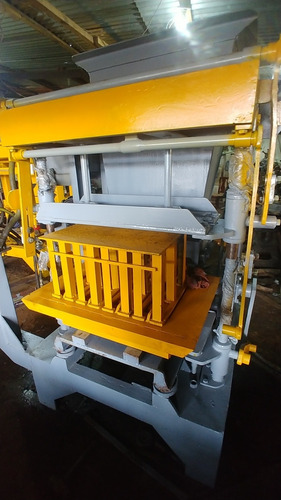 Imagen 3 de 4 de Máquina De Block Hidraulica