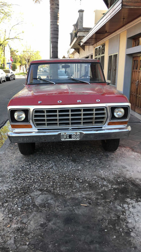 Ford F-100 De Luxe V8