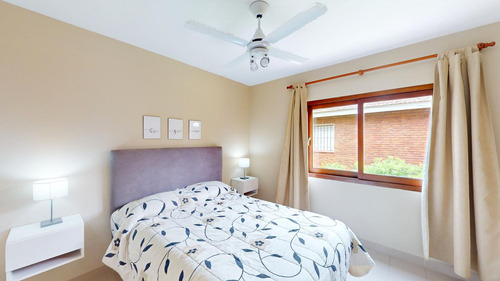 Complejo De Duplex Con Pileta Climatizada